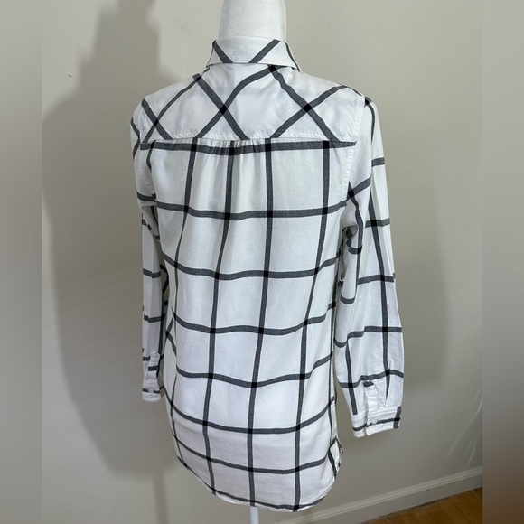 Isabel sz XS maternity top in white and black plaid incudes tie belt - Picture 5 of 13